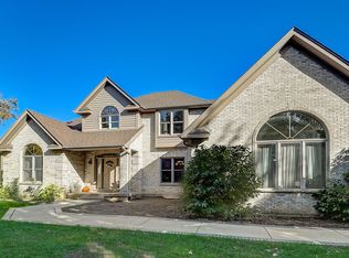 4226 Wyndwood Dr, Crystal Lake, IL 60014