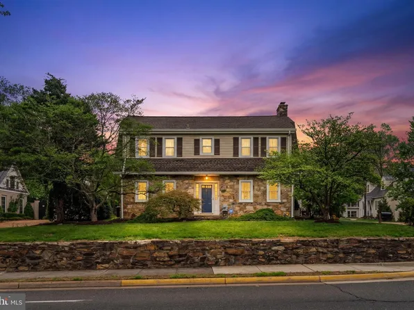 700 W Washington St, Middleburg, VA 20117