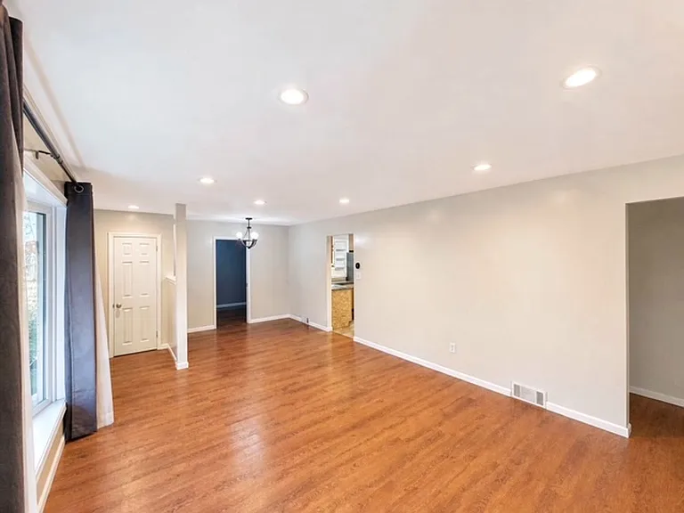 3703 Mount Vernon Ave — Photo 3