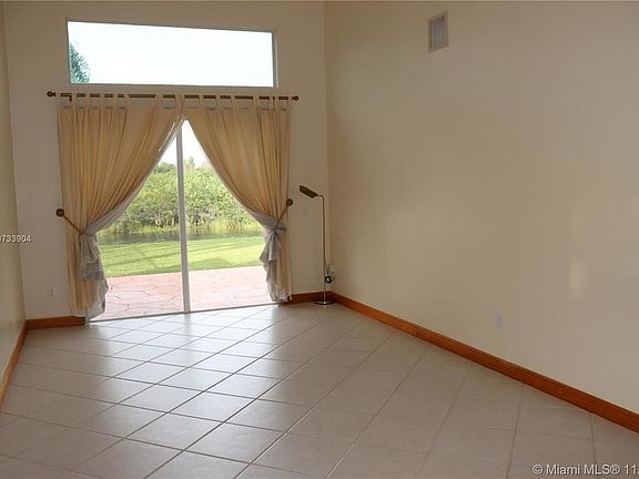 5th image of 351 NW 151st Ave