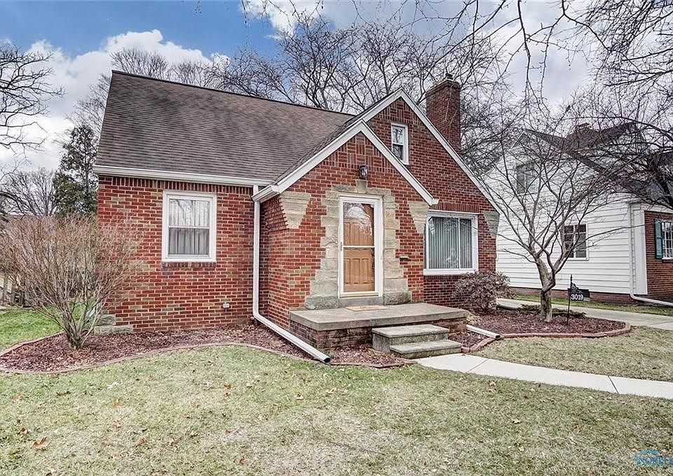 1st image of 3019 Meadowwood Dr