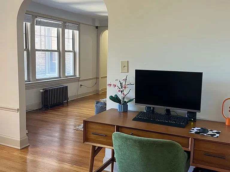 Mayflower Apartments — Photo 46