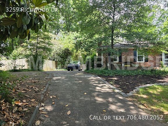 2nd image of 3259 Richwood Dr