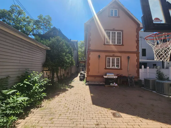 625 Ditmas Avenue image 1 of 9
