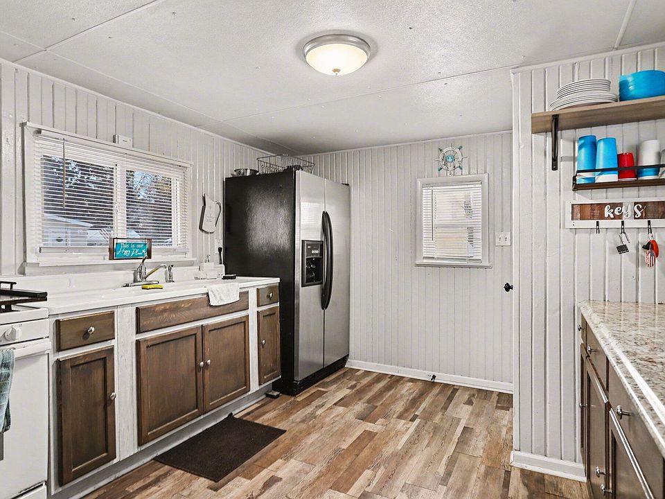 31908 Decker Rd, Colon, MI 49040 | MLS #26006823 | Zillow