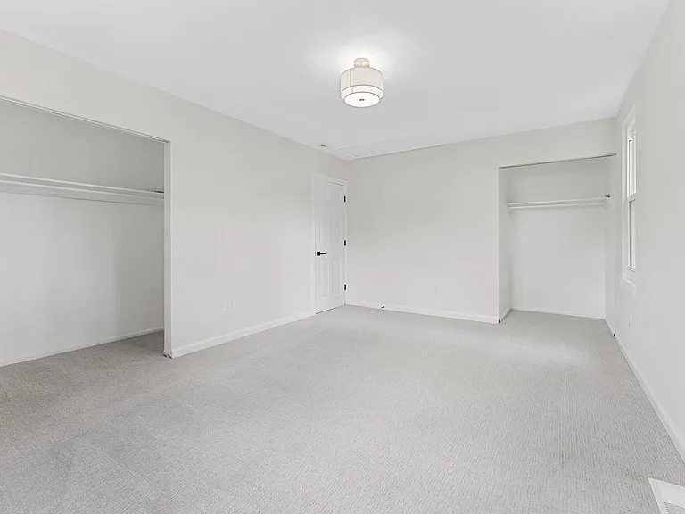 7 Andrea Dr — Photo 19