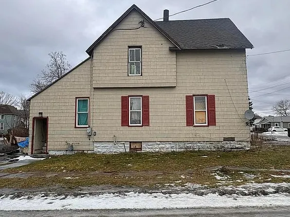 140 Prospect St, Gouverneur, NY 13642