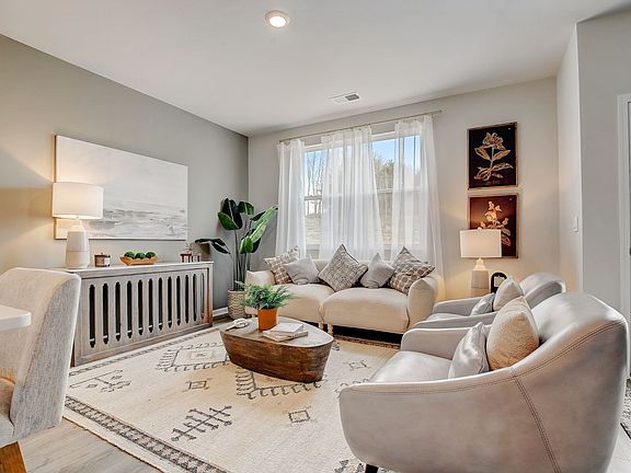 4th image of 1339 Churchill Ln