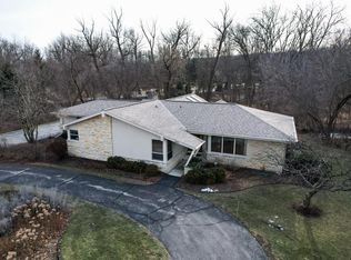 2805 Santa Barbara Dr, Brookfield, WI 53005