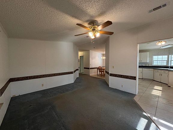 5th image of 1621 SW 35th Circle