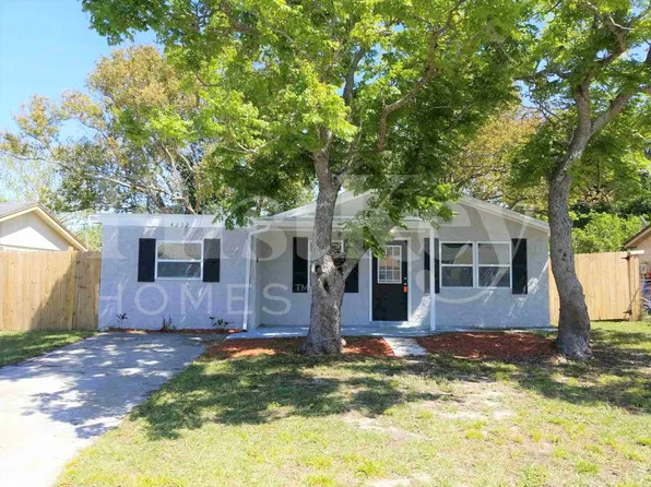 4232 Mesa Dr, New Port Richey, FL 34653
