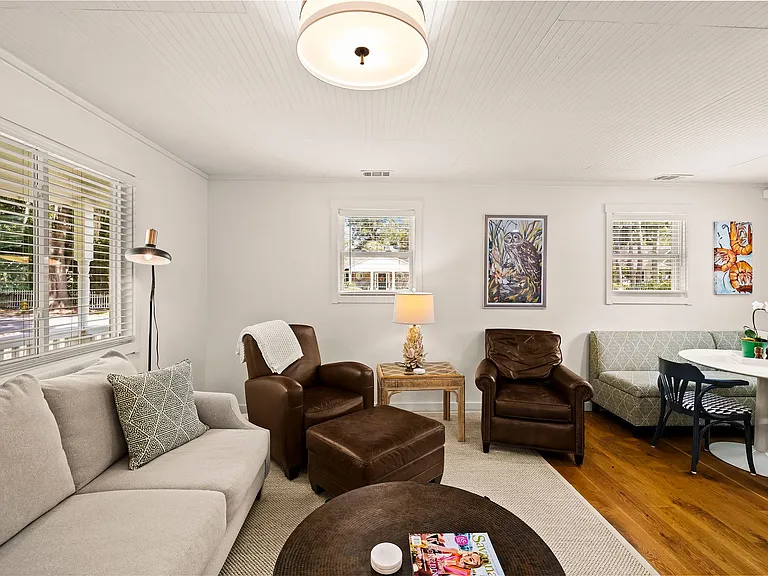151 Rendant Ave — Photo 10