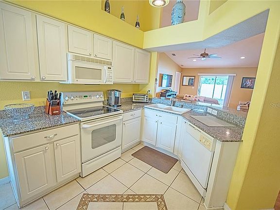 3rd image of 30921 Midtown Ct