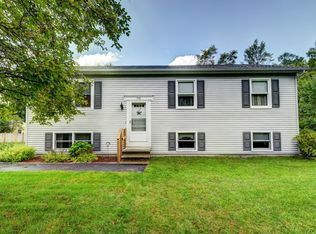 711 East St, Lee, MA 01238