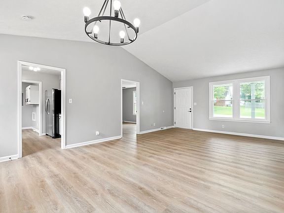 5th image of 313 Grassland Dr