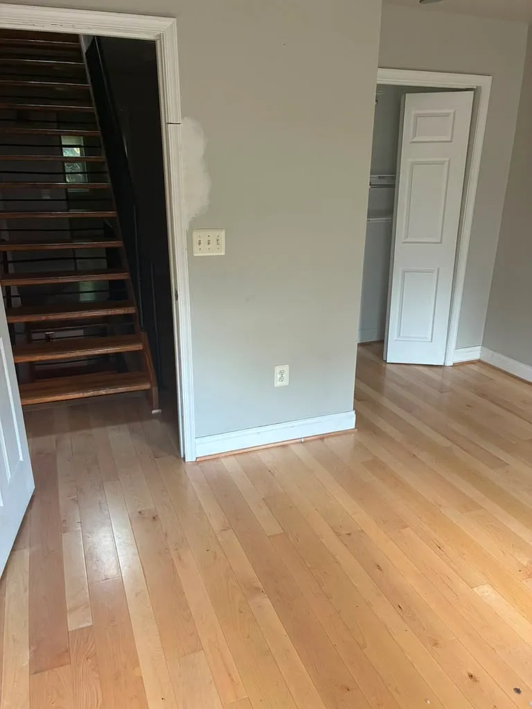 1012 W Lombard — Photo 2