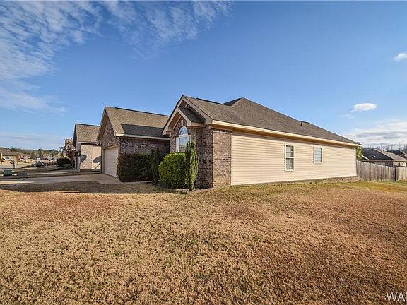 3rd image of 253 Prairie Field Dr