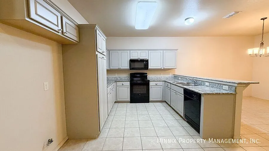 3 bedroom 2 bathroom for Rent Lubbock, TX| Lubbock Cooper ISD|3113 113th St. — Photo 2