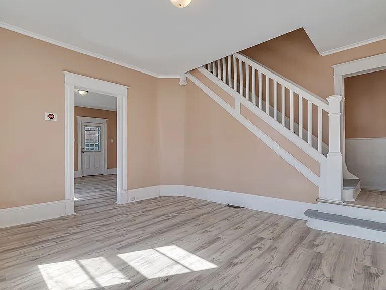 516 Hickory St — Photo 13