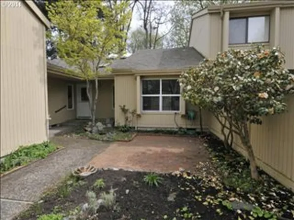 222 Spyglass Dr, Eugene, OR 97401