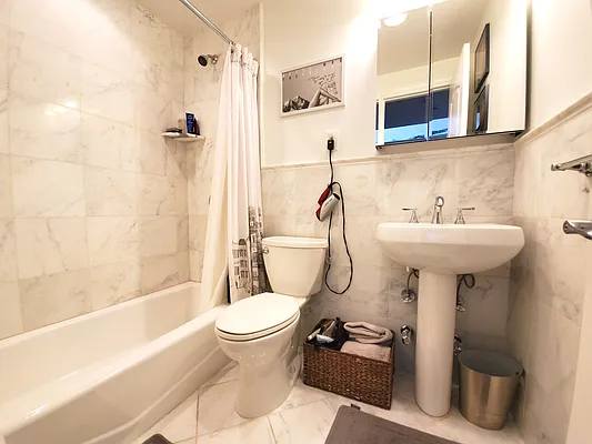 Rented by Warburg | media 6