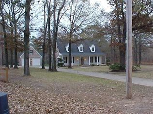 335 Meadowview Rd, Longview, TX 75604