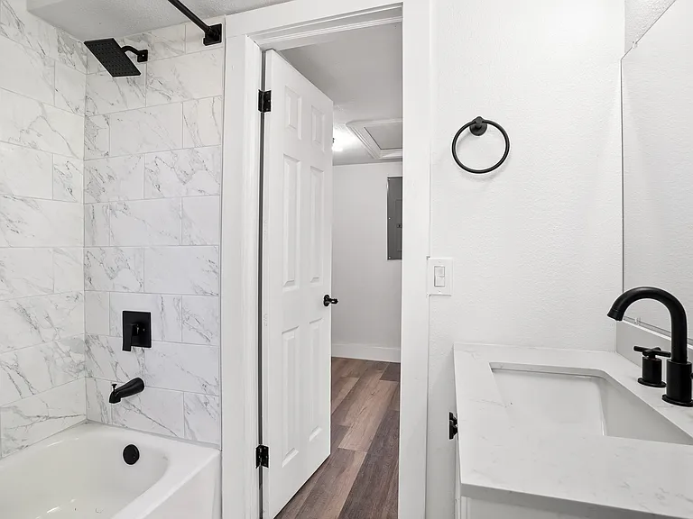 5324 Quan Dr — Photo 40