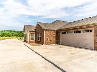 140 Garden Gate Dr, Berea, KY 40403