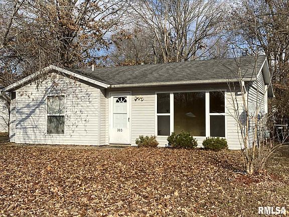 2nd image of 303 S Plover Dr