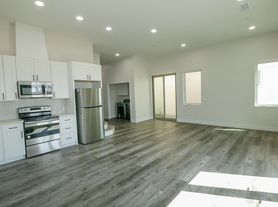 5535-5539 Potomac St.