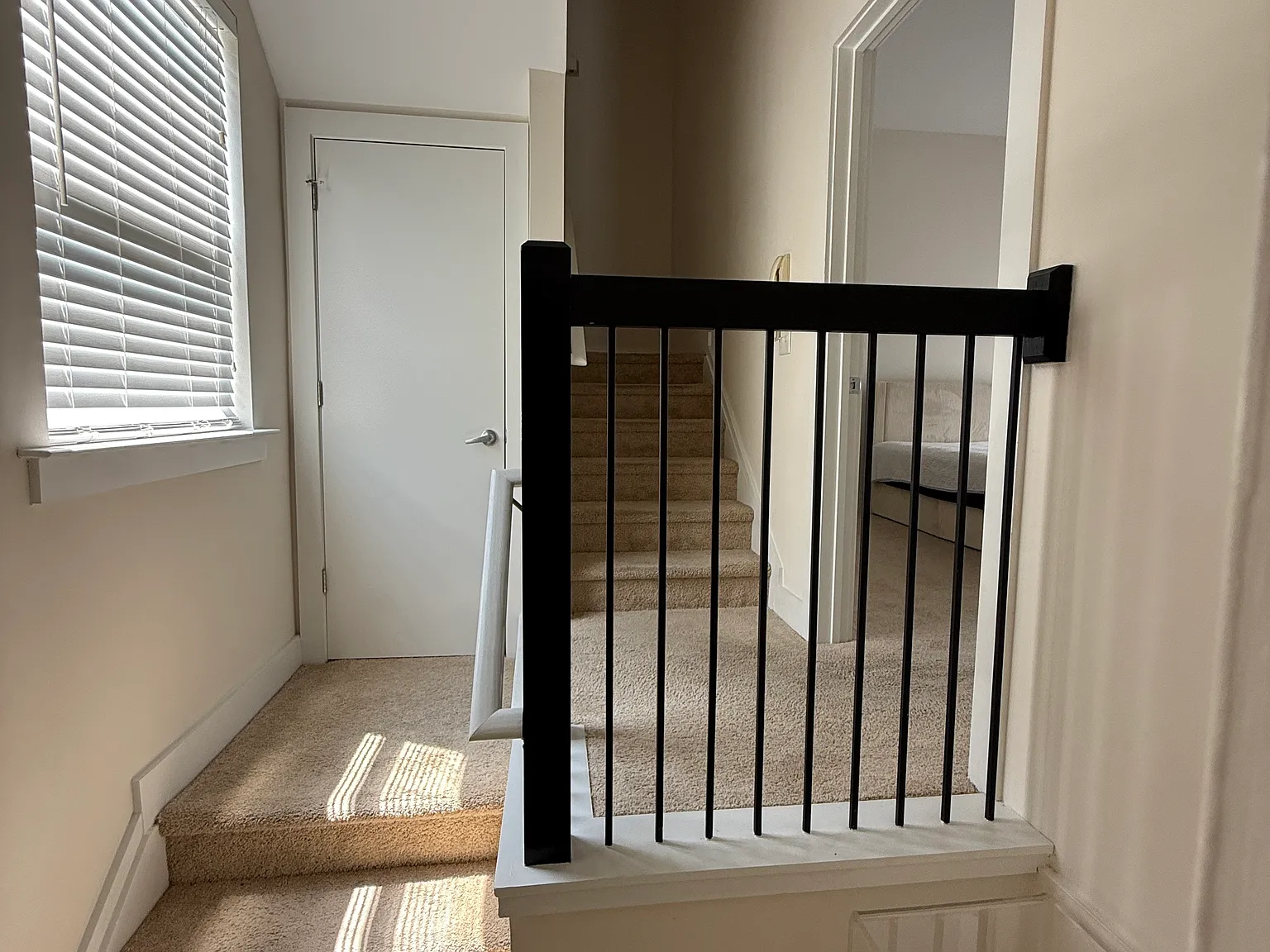 2 bed, 1172 sqft, $2,400 — Photo 2