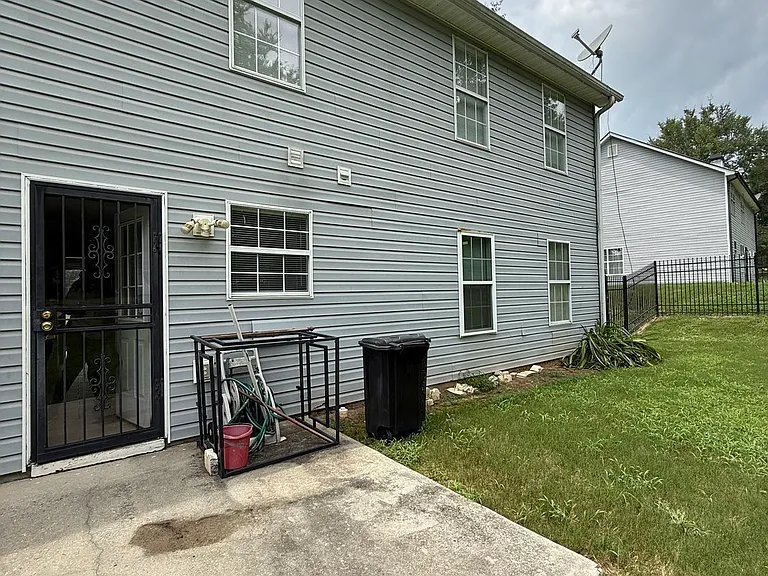 755 Tara Bnd — Photo 30