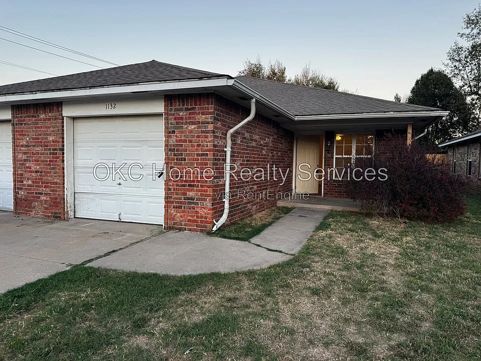 1132 N Gardner Ave