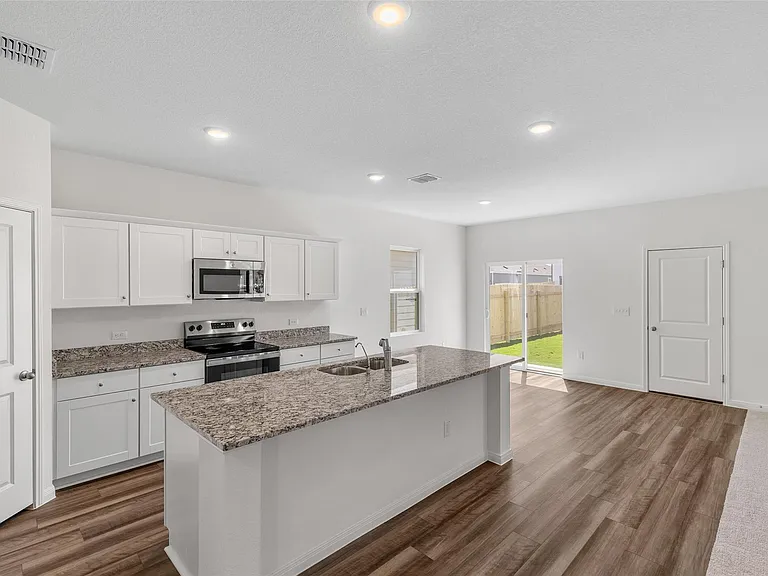 140 Mullen Way — Photo 4