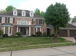 1607 Carman Grove Ct, Ballwin, MO