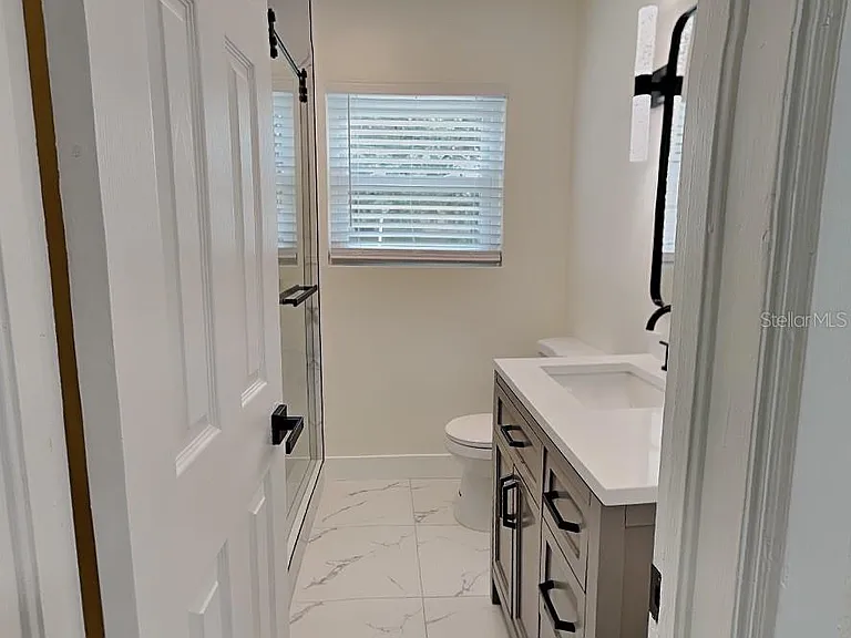 270 W Pineloch Ave — Photo 9