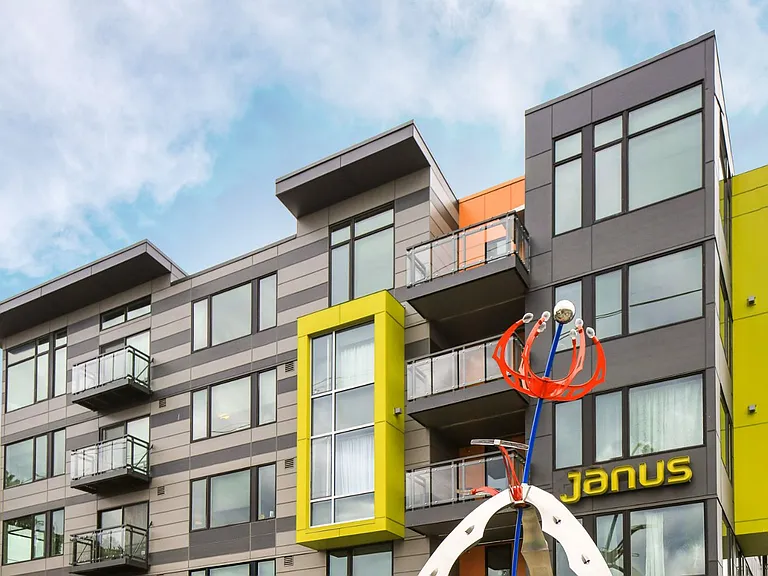 Janus Apartments — Photo 37