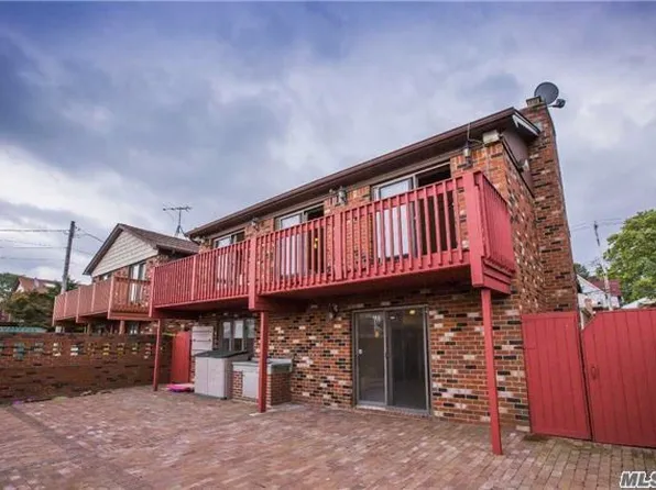 154-37 Riverside Dr image 1 of 20