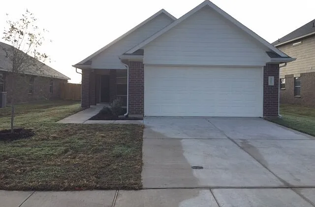 4105 Summersweet Ln — Photo 3