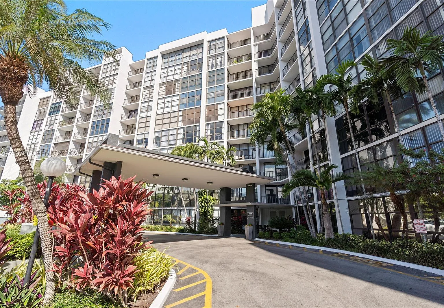 Oceanview Park Condo — Photo 1