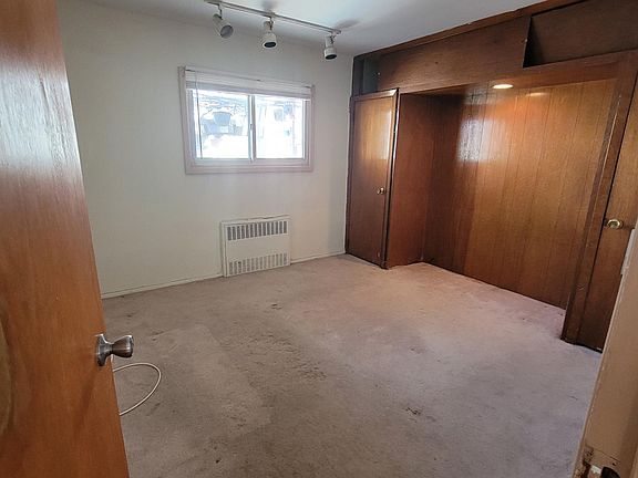 4th image of 5719 156th St Floor 1