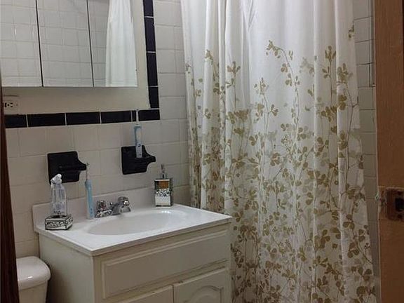 2nd image of 788 W End Ave APT 3B