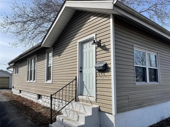 112 W 4th St, Hartford, IL 62048