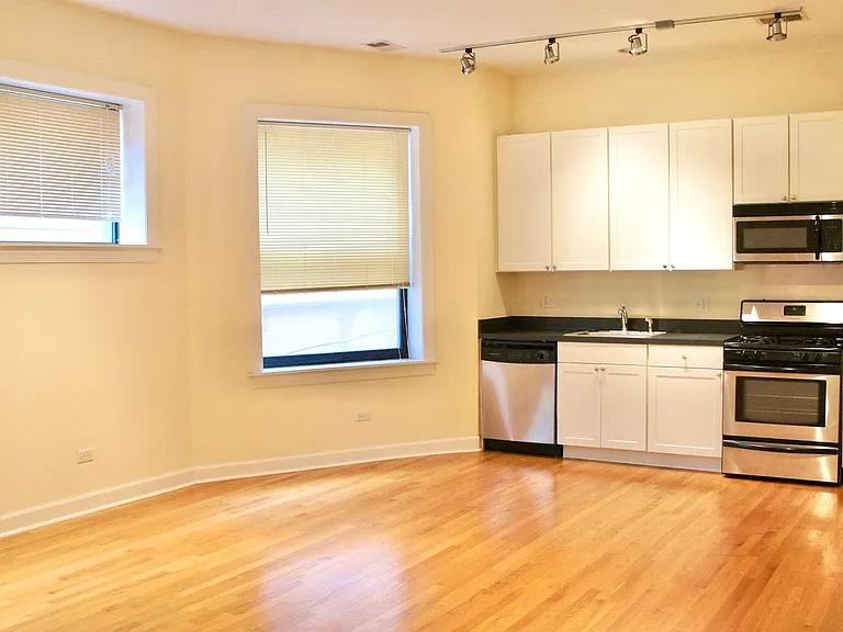 4715 N. Sheridan LLC — Photo 1