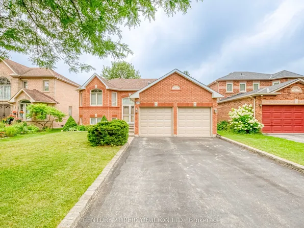 504 Sandalwood Ct, Oshawa, ON L1G 7X9