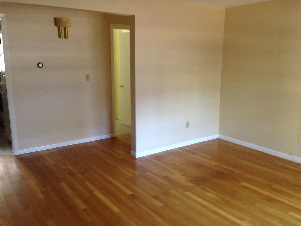 2nd image of 110 Wilcox Ave