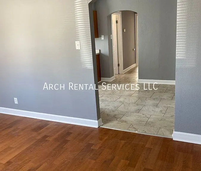 5944 E Victoria Ave — Photo 4