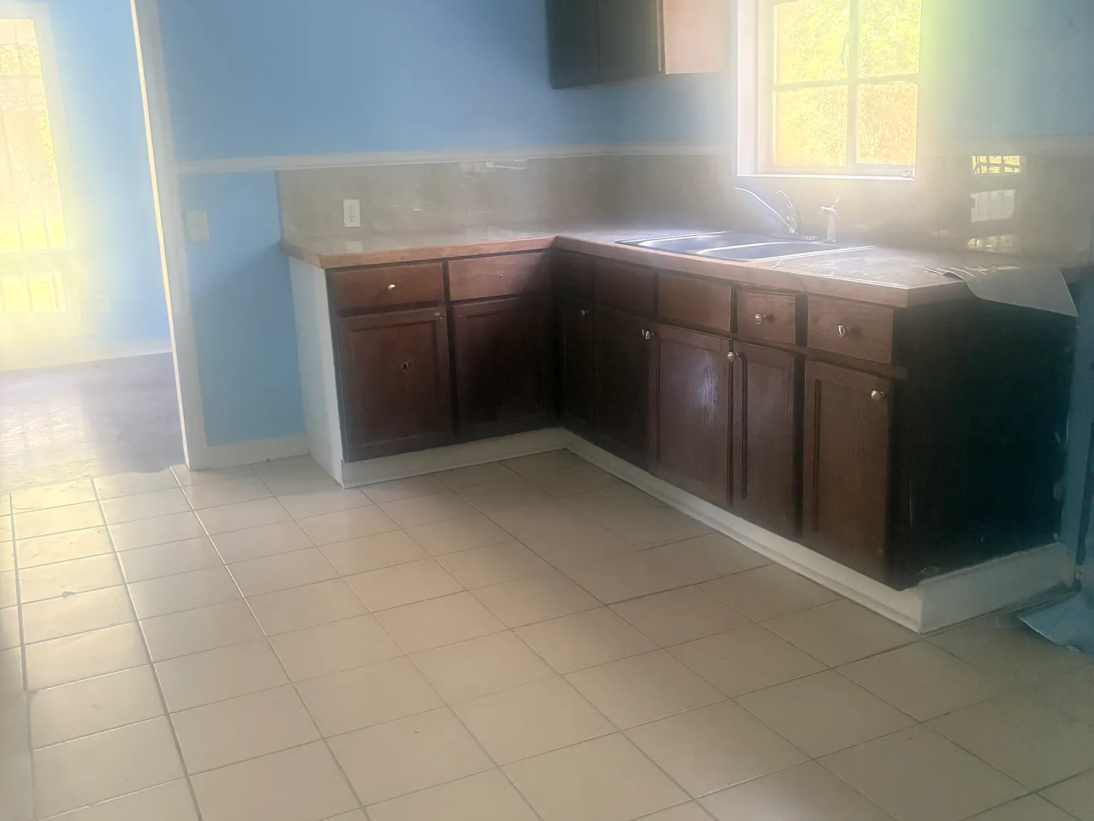 4 bed, 2000 sqft, $1,267 — Photo 3