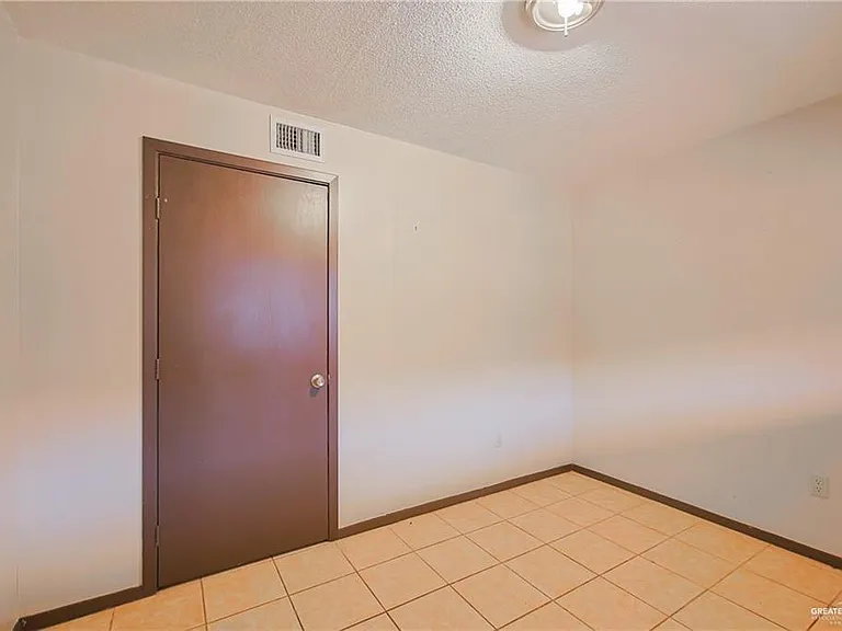 1521 W Nolana Ave #D — Photo 13