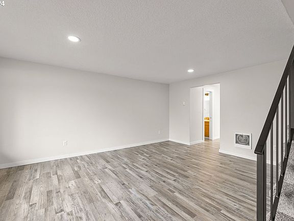 5th image of 1712 SE 144th Ct